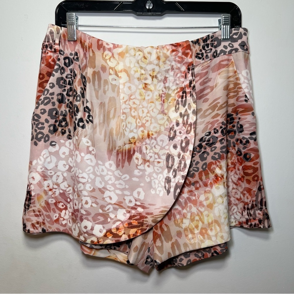 Marciano Guess Women’s Pink Multi Animal Print Wrap Shorts Size 8